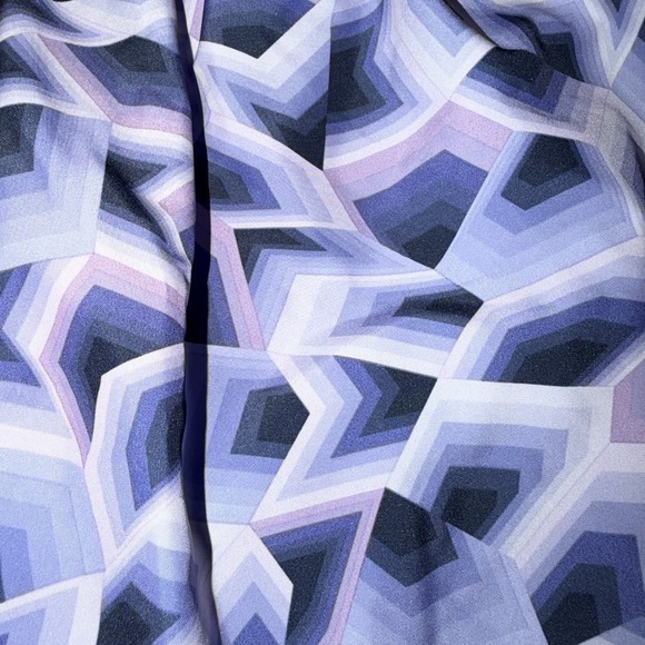 Nike Tempo Running Shorts Womens Large Dri Fit Purple Graphic Mesh Lined Swoosh - Picture 2 of 8